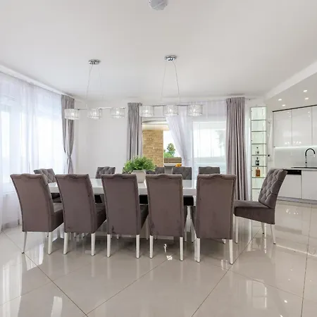 Amfora With Heated Pool, Wellness And Tennis * Knezevic