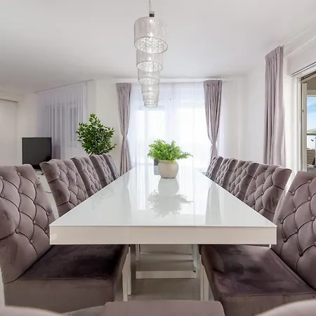 Amfora With Heated Pool, Wellness And Tennis Vila *