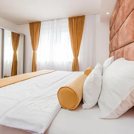 Amfora With Heated Pool, Wellness And Tennis Vila *