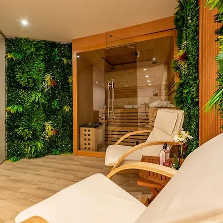 Villa Amfora With Heated Pool, Wellness And Tennis Knezevic