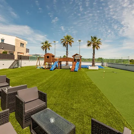Amfora With Heated Pool, Wellness And Tennis