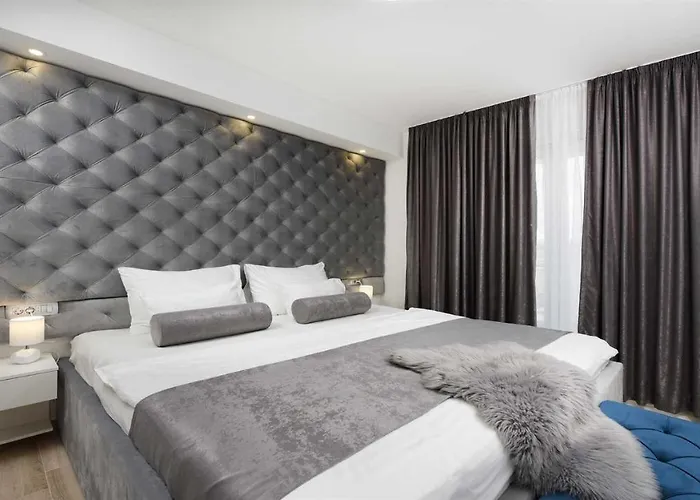 Amfora With Heated Pool, Wellness And Tennis Villa *