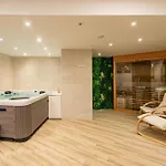 Amfora With Heated Pool, Wellness And Tennis ヴィラ *