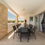 Villa Amfora With Heated Pool, Wellness And Tennis *