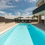 Amfora With Heated Pool, Wellness And Tennis Villa Knezevic