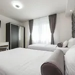 Amfora With Heated Pool, Wellness And Tennis ヴィラ Knezevic