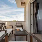 Amfora With Heated Pool, Wellness And Tennis ヴィラ
