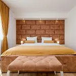 ヴィラ Amfora With Heated Pool, Wellness And Tennis Knezevic