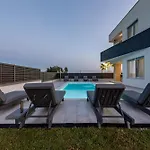 Amfora With Heated Pool, Wellness And Tennis Villa *