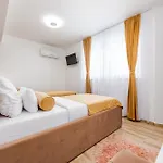 Villa Amfora With Heated Pool, Wellness And Tennis *