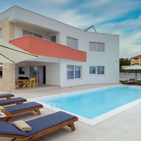 Amfora With Heated Pool, Wellness And Tennis Villa