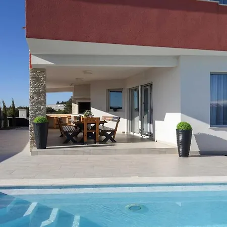 Amfora With Heated Pool, Wellness And Tennis *