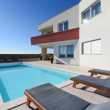 Amfora With Heated Pool, Wellness And Tennis Villa *