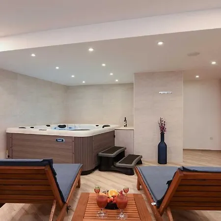 Amfora With Heated Pool, Wellness And Tennis Villa