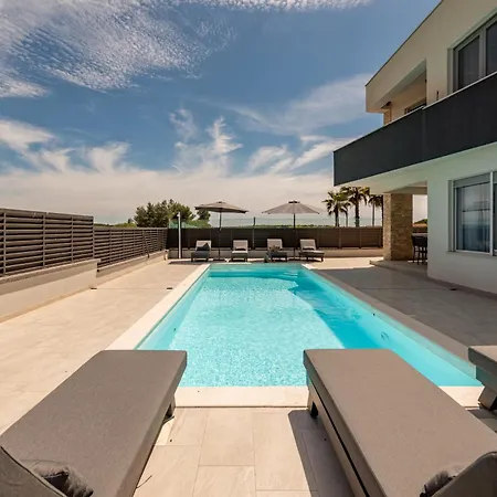 Amfora With Heated Pool, Wellness And Tennis