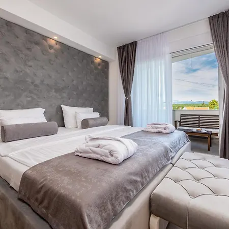 Amfora With Heated Pool, Wellness And Tennis *