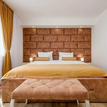Vila Amfora With Heated Pool, Wellness And Tennis Knezevic