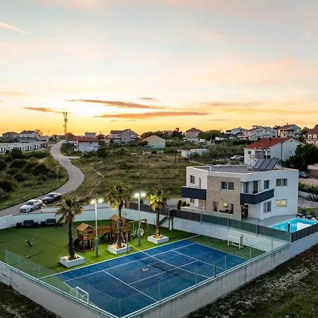 Amfora With Heated Pool, Wellness And Tennis * Knezevic
