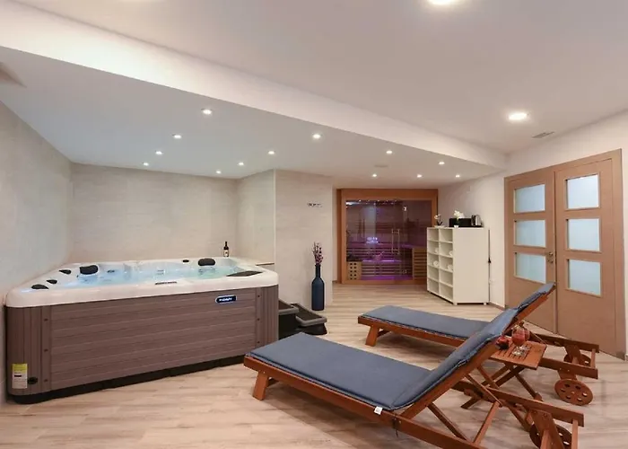 Amfora With Heated Pool, Wellness And Tennis *