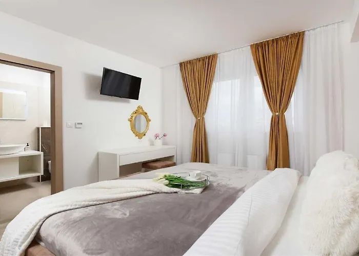 Amfora With Heated Pool, Wellness And Tennis