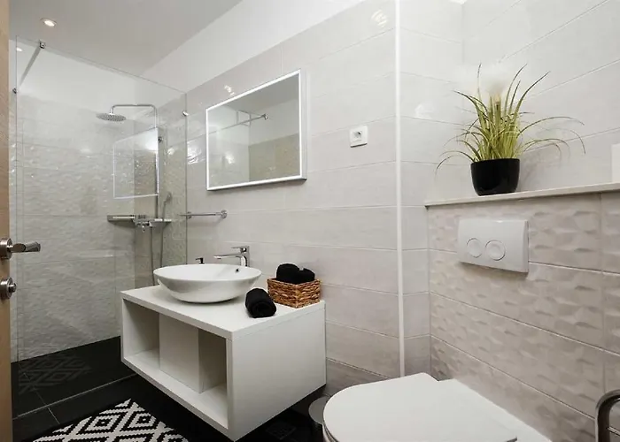 Amfora With Heated Pool, Wellness And Tennis 빌라