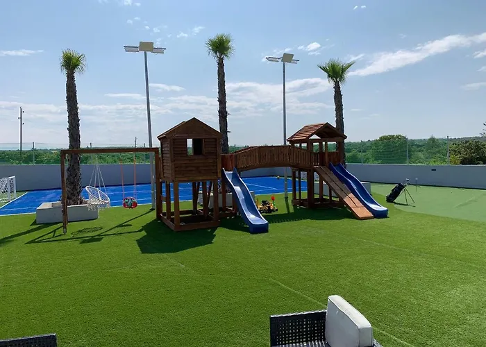 Amfora With Heated Pool, Wellness And Tennis ヴィラ *